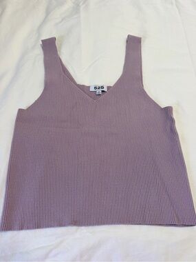525 Ribbed Knit Sweater Tank Top Women’s M Lavender V Neck Sleeveless lilac